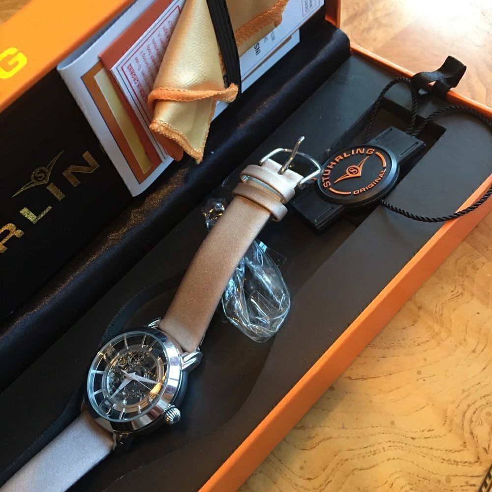 STUHRLING WATCH w Box - Picture 3 of 10